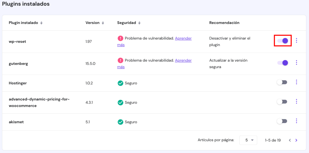 La página de gestión de plugins de WordPress en hPanel